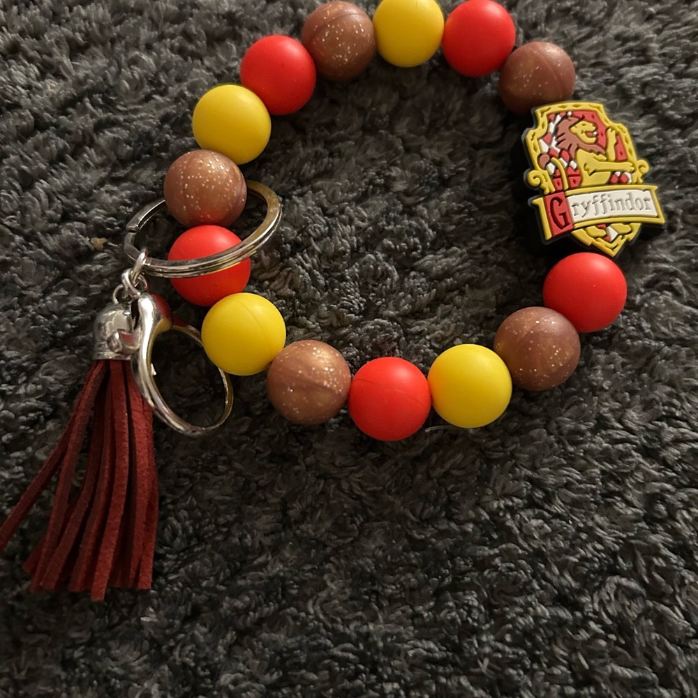 Hand Crafted Gryffindor Beaded Keyring Bracelet in Red, Yellow, Brown